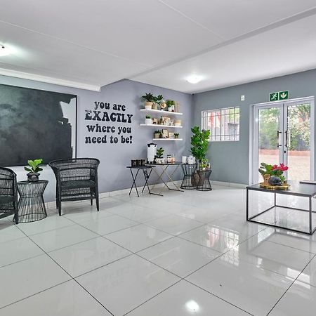 Inn & Out Sandton 约翰内斯堡 外观 照片
