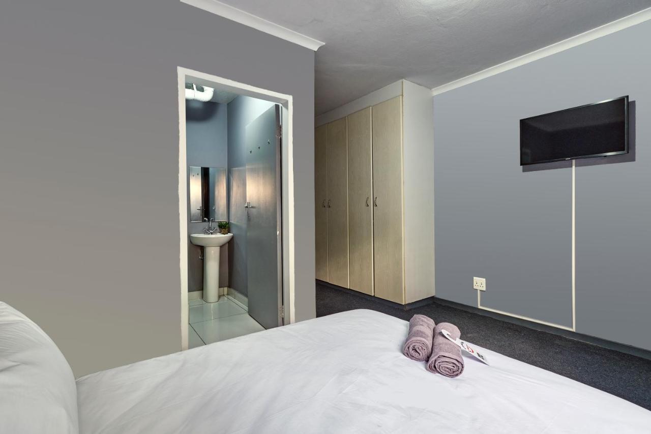 Inn & Out Sandton 约翰内斯堡 外观 照片